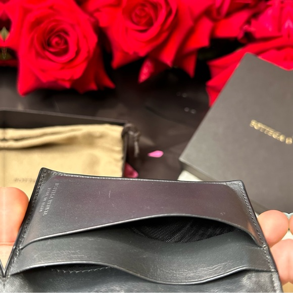 BOTTEGA VENETA Card Holder with Box and Dust Bag - Picture 7 of 12